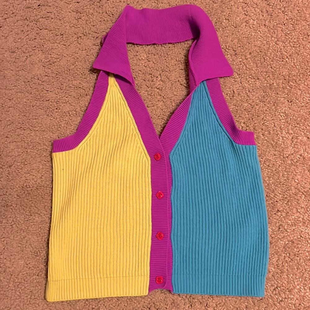 Collared cropped halter sweater tank with pink flowered buttons